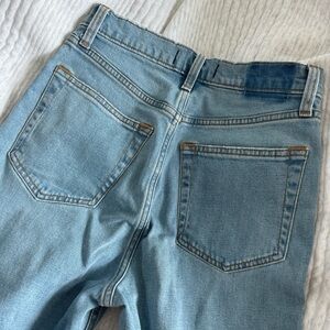 Abercrombie & Fitch the 90’s slim straight ultra high rise size 26/2R